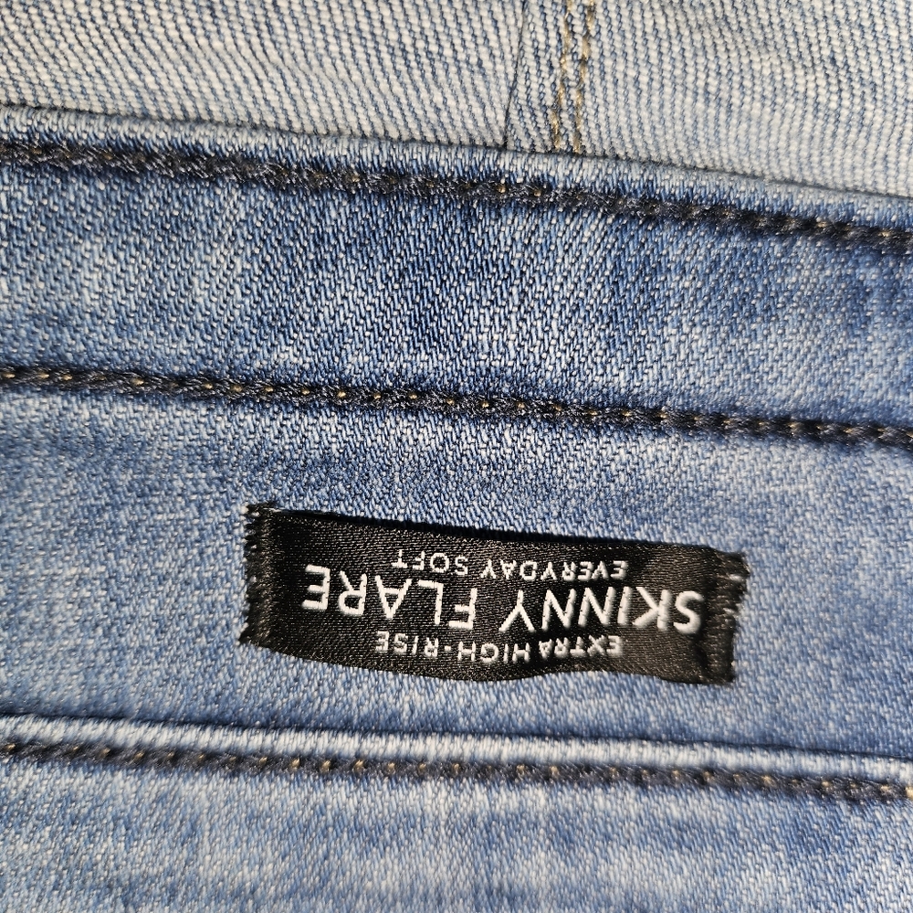 WHBM High Rise Jeans - Picture 7 of 7